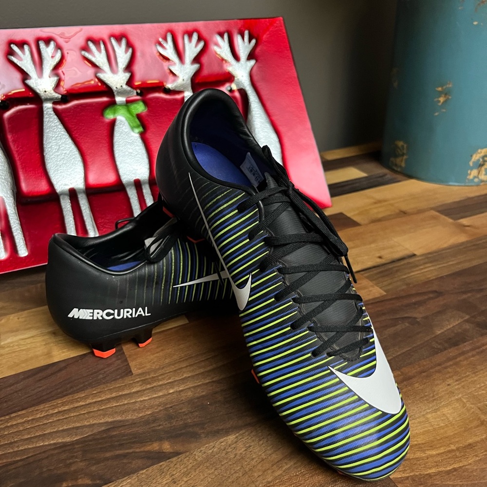 Nike Mercurial cleats size 8